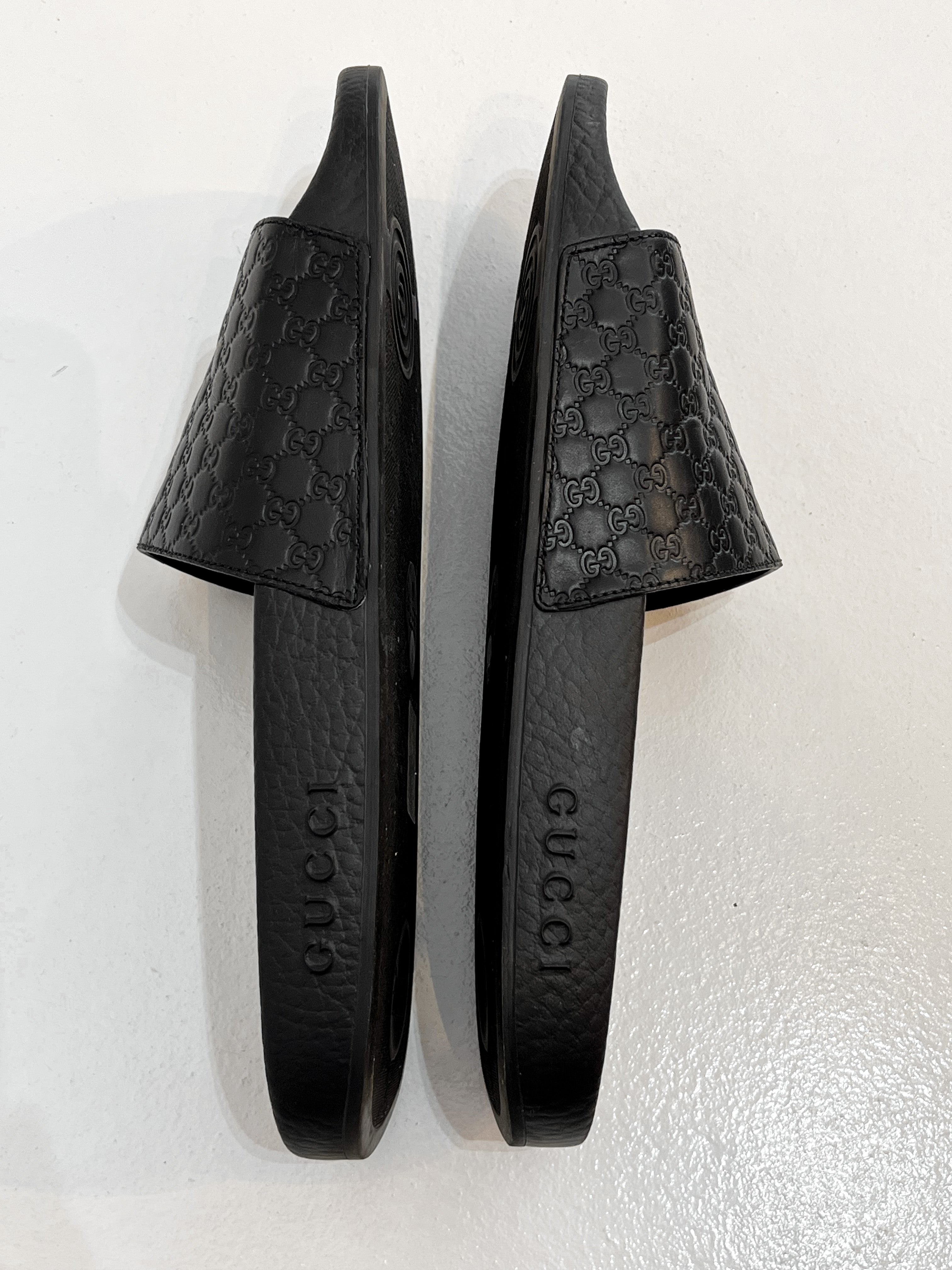 Gucci Microguccissima Slides