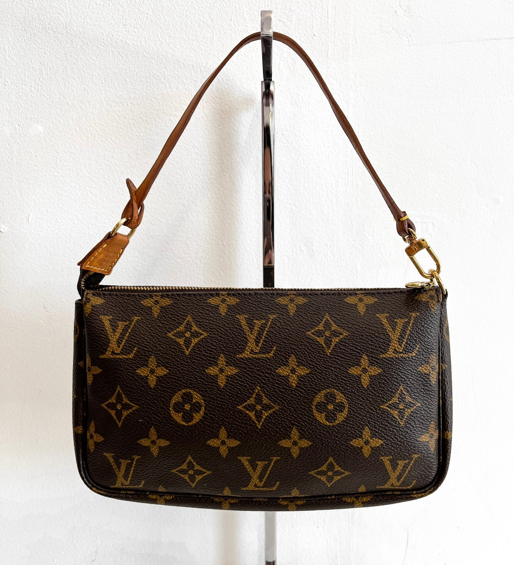 Louis Vuitton Monogram Canvas Pochette Accessoires