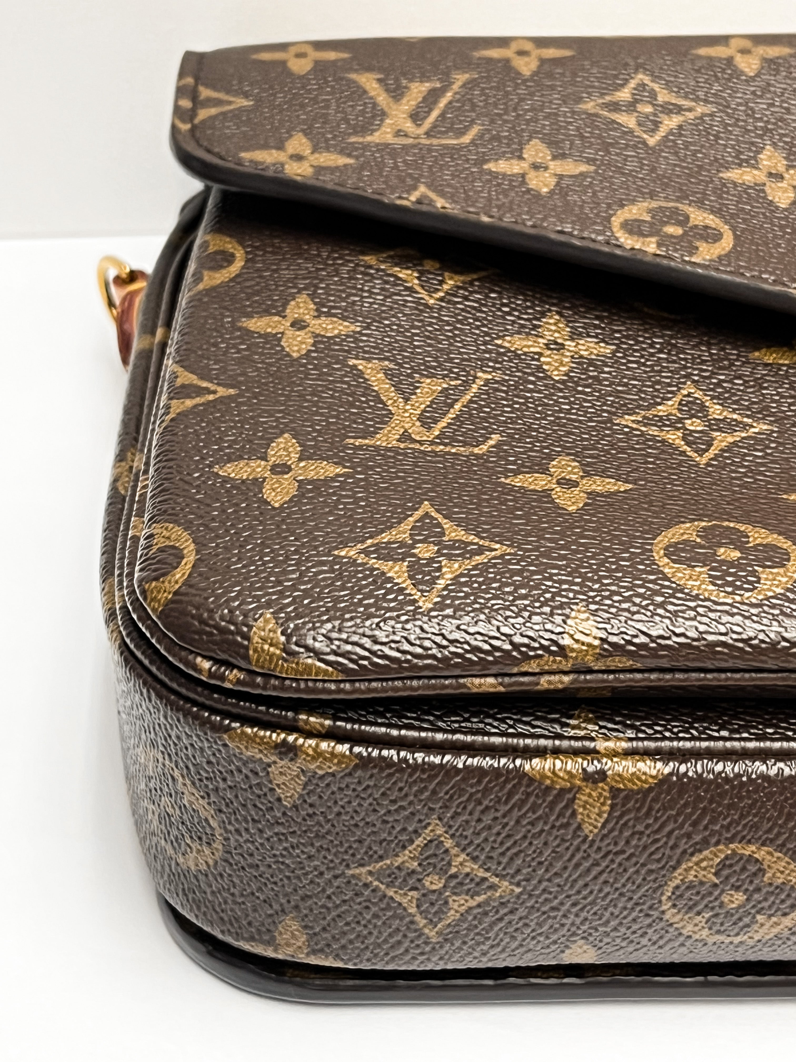 Louis Vuitton Monogram Pochette Metis