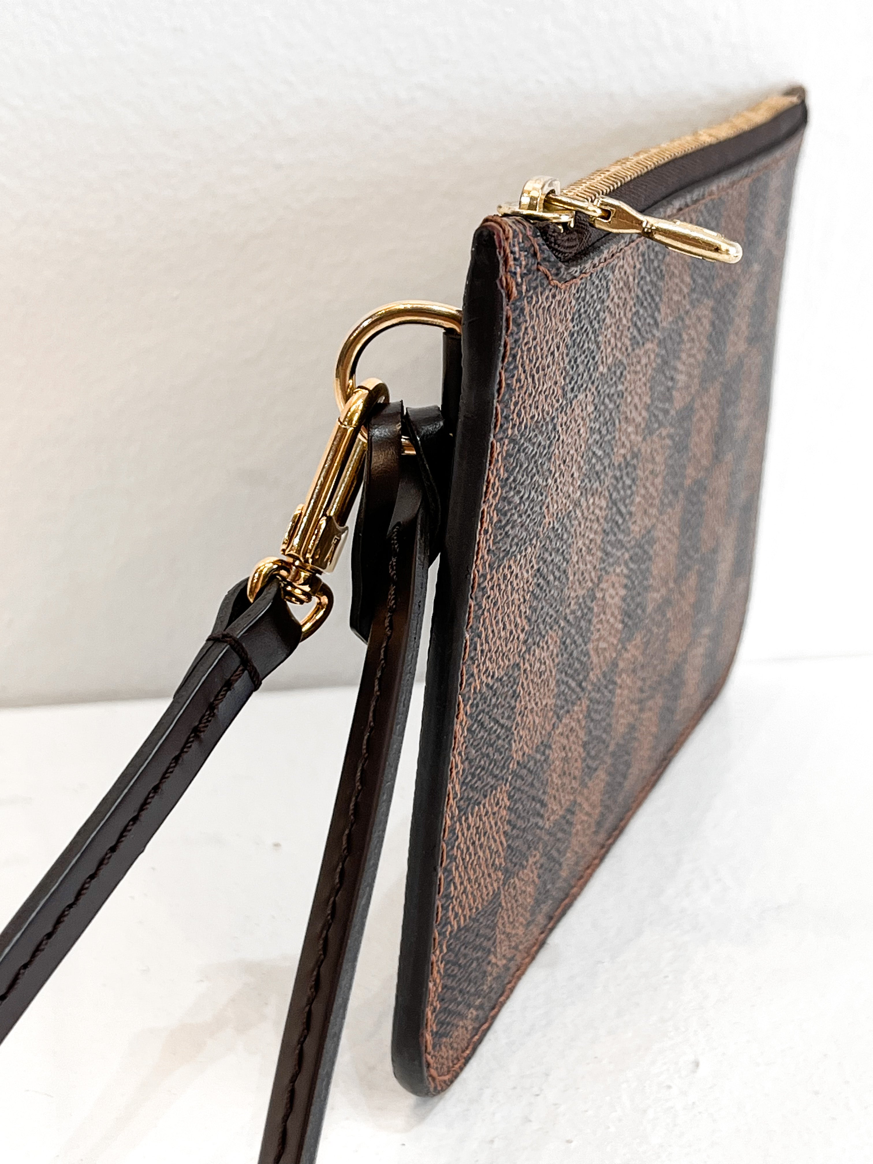 Louis Vuitton Damier Ebene Neverfull PM Pochette