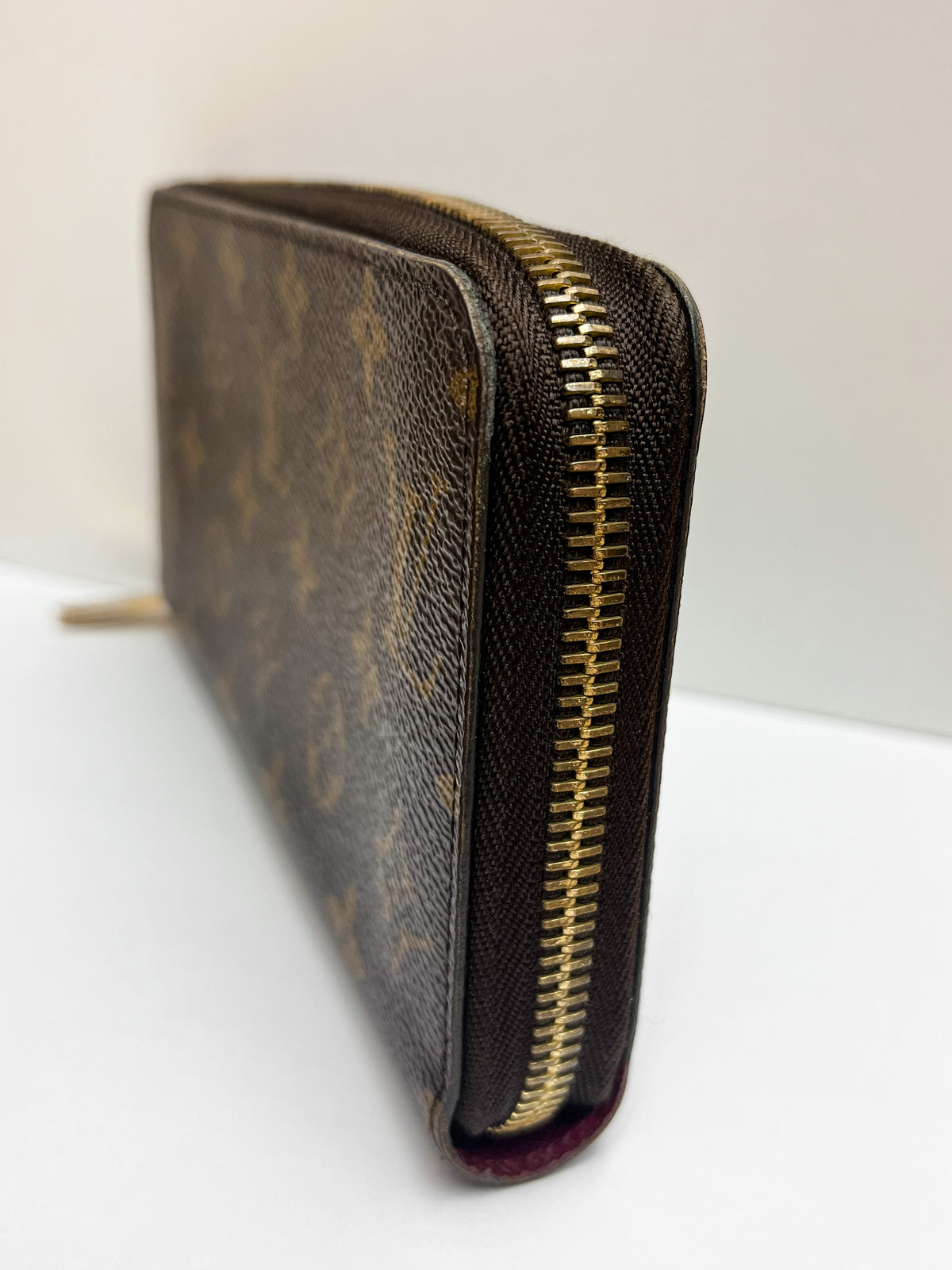 Louis Vuitton Monogram Zippy Wallet