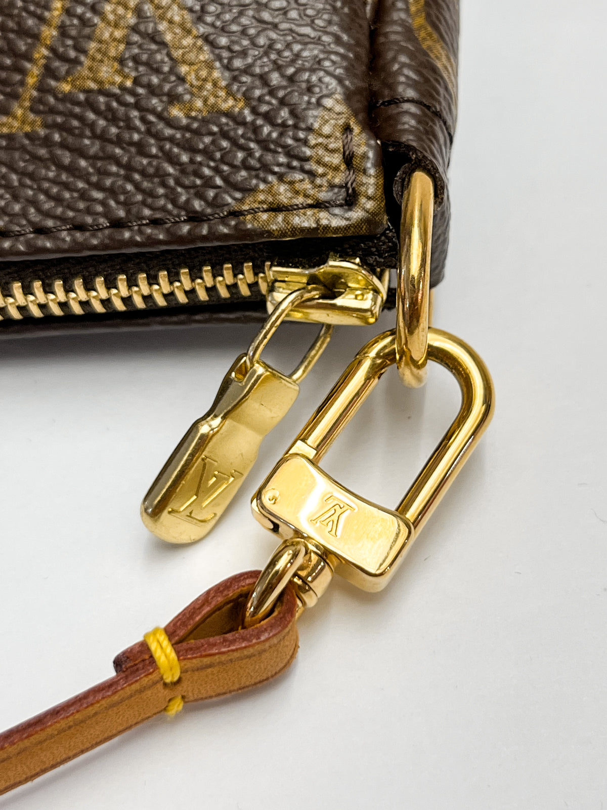 Louis Vuitton Monogram Canvas Pochette Accessoires