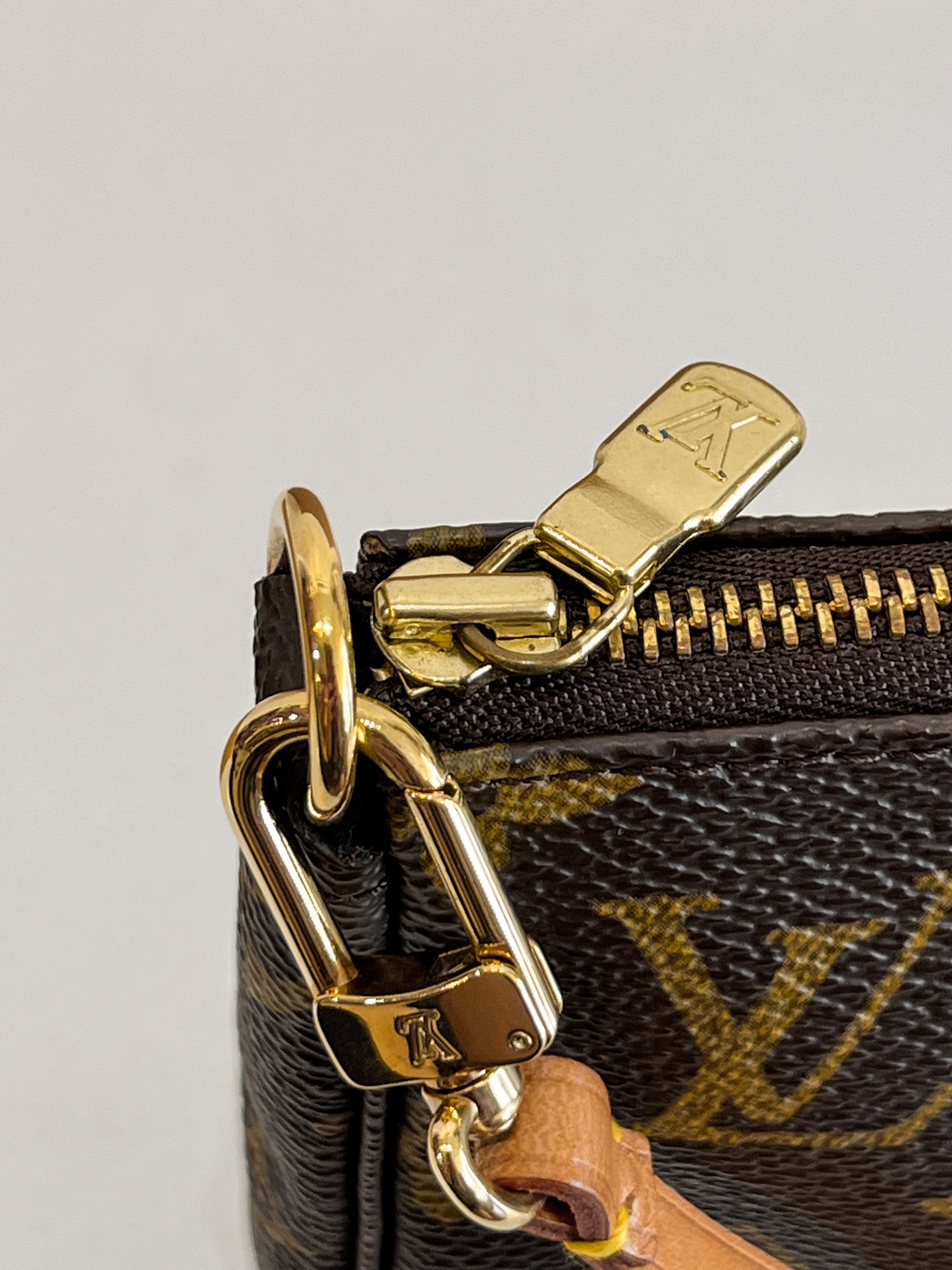 Louis Vuitton Monogram Canvas Pochette Accessoires