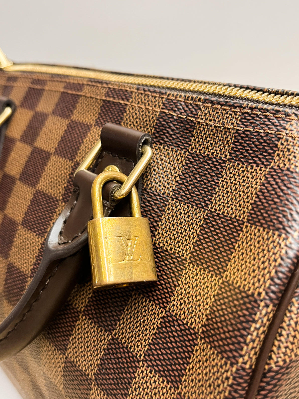 Louis Vuitton Damier Ebene Speedy Bandouliere 25