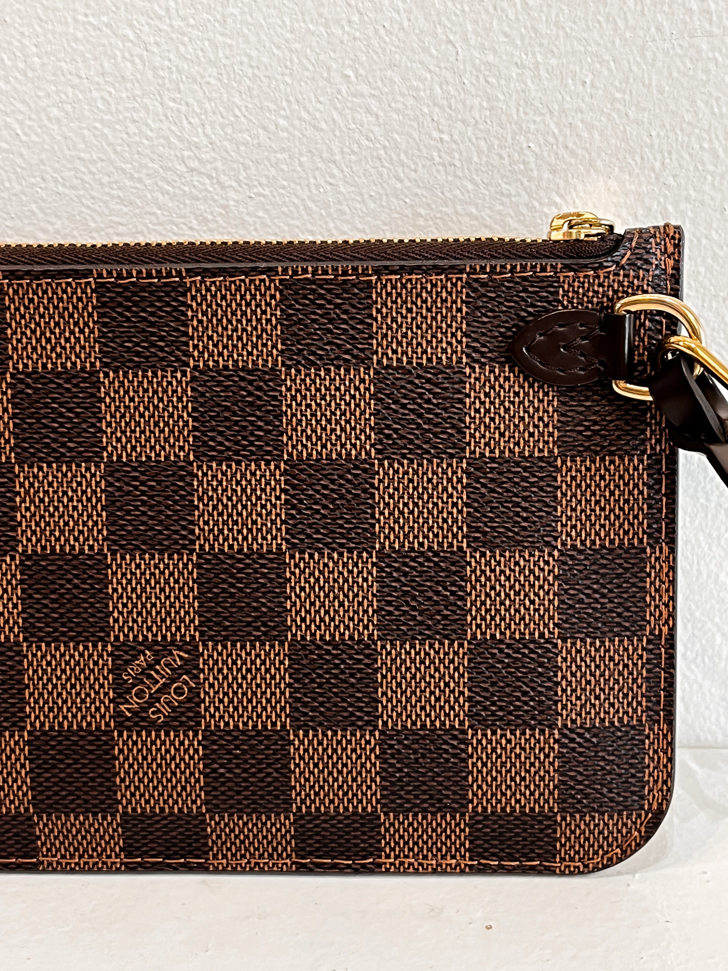 Louis Vuitton Damier Ebene Neverfull PM Pochette
