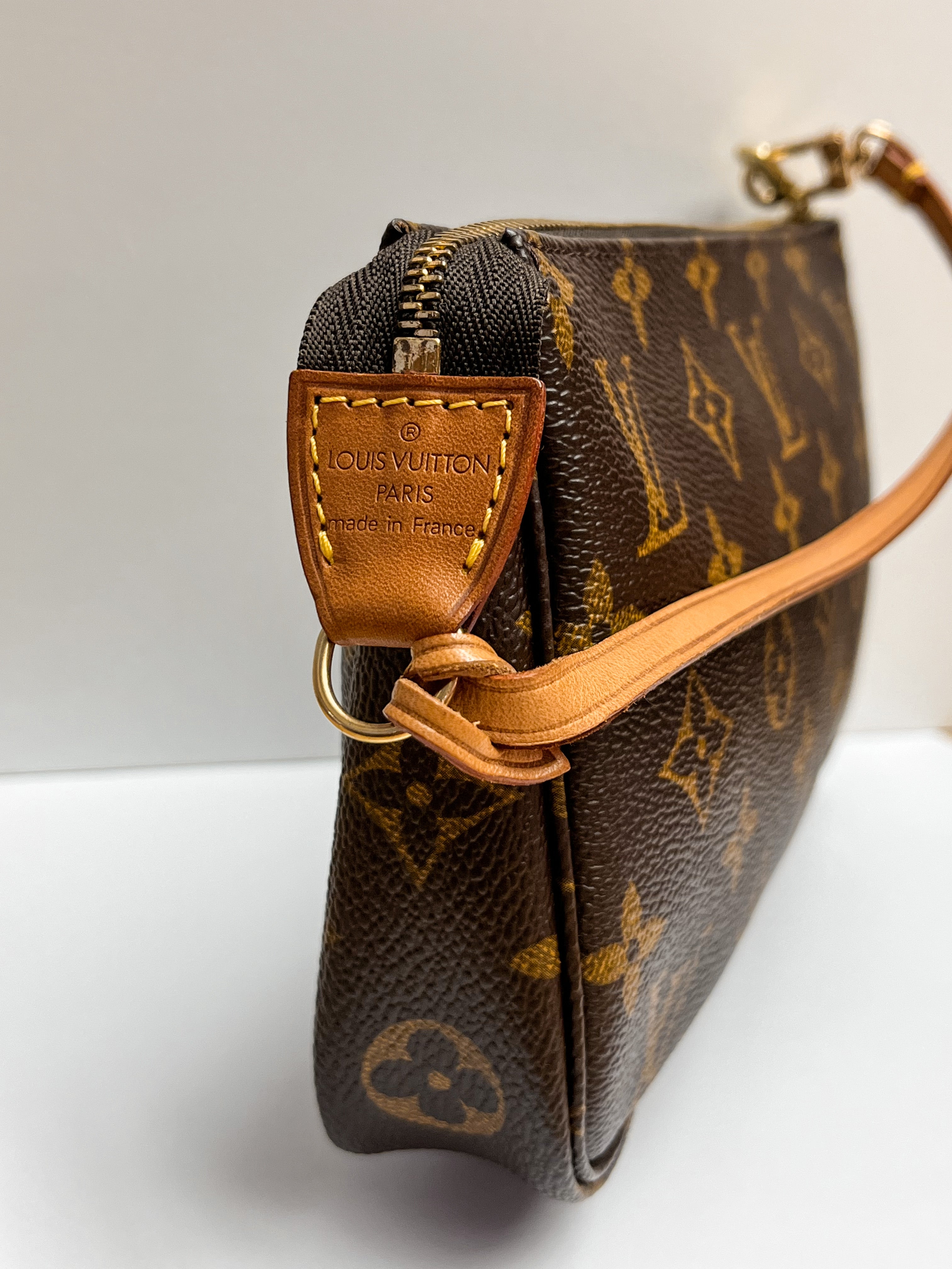 Louis Vuitton Monogram Canvas Pochette Accessoires
