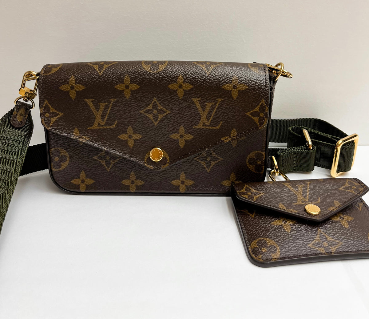 Louis Vuitton Monogram Félicie Strap & Go