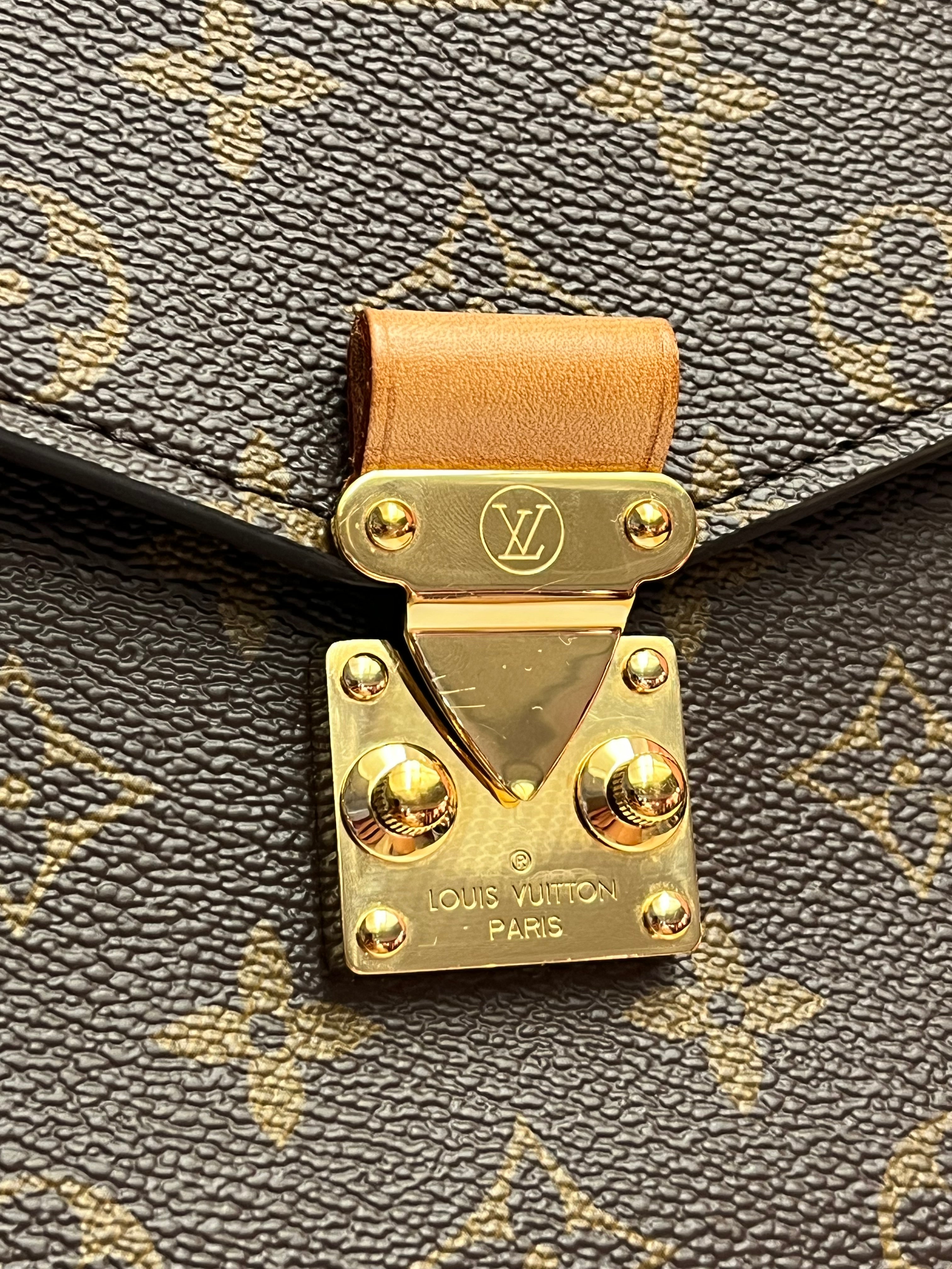 Louis Vuitton Monogram Pochette Metis