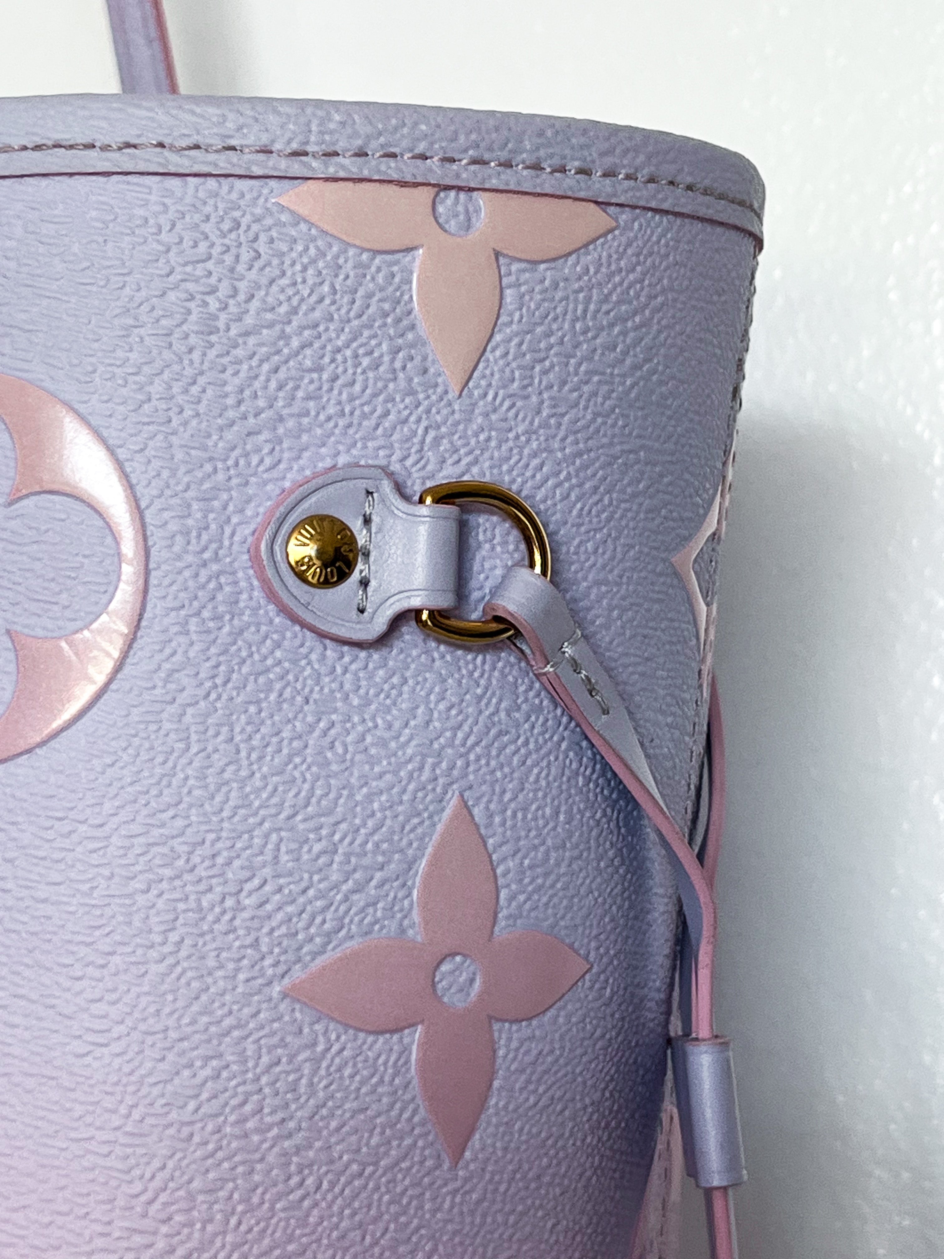 Louis Vuitton Neverfull MM Monogram Giant Spring In The City