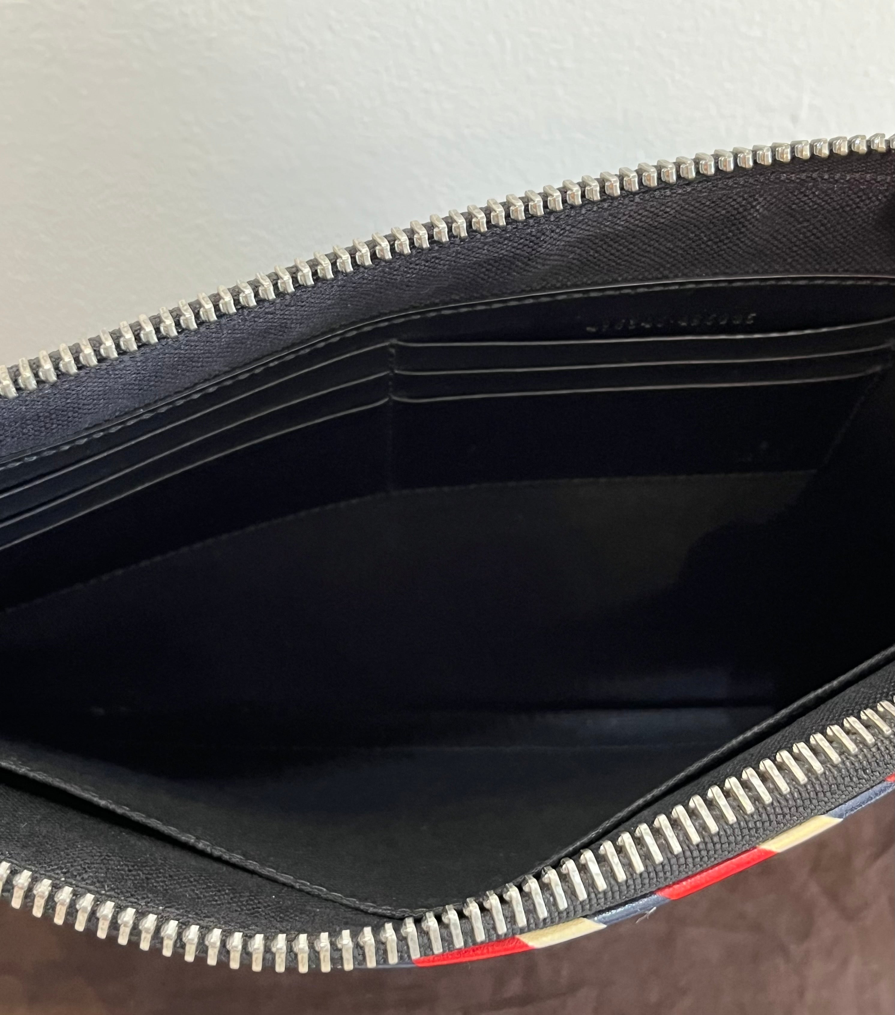 Gucci Night Courier GG Supreme Pouch