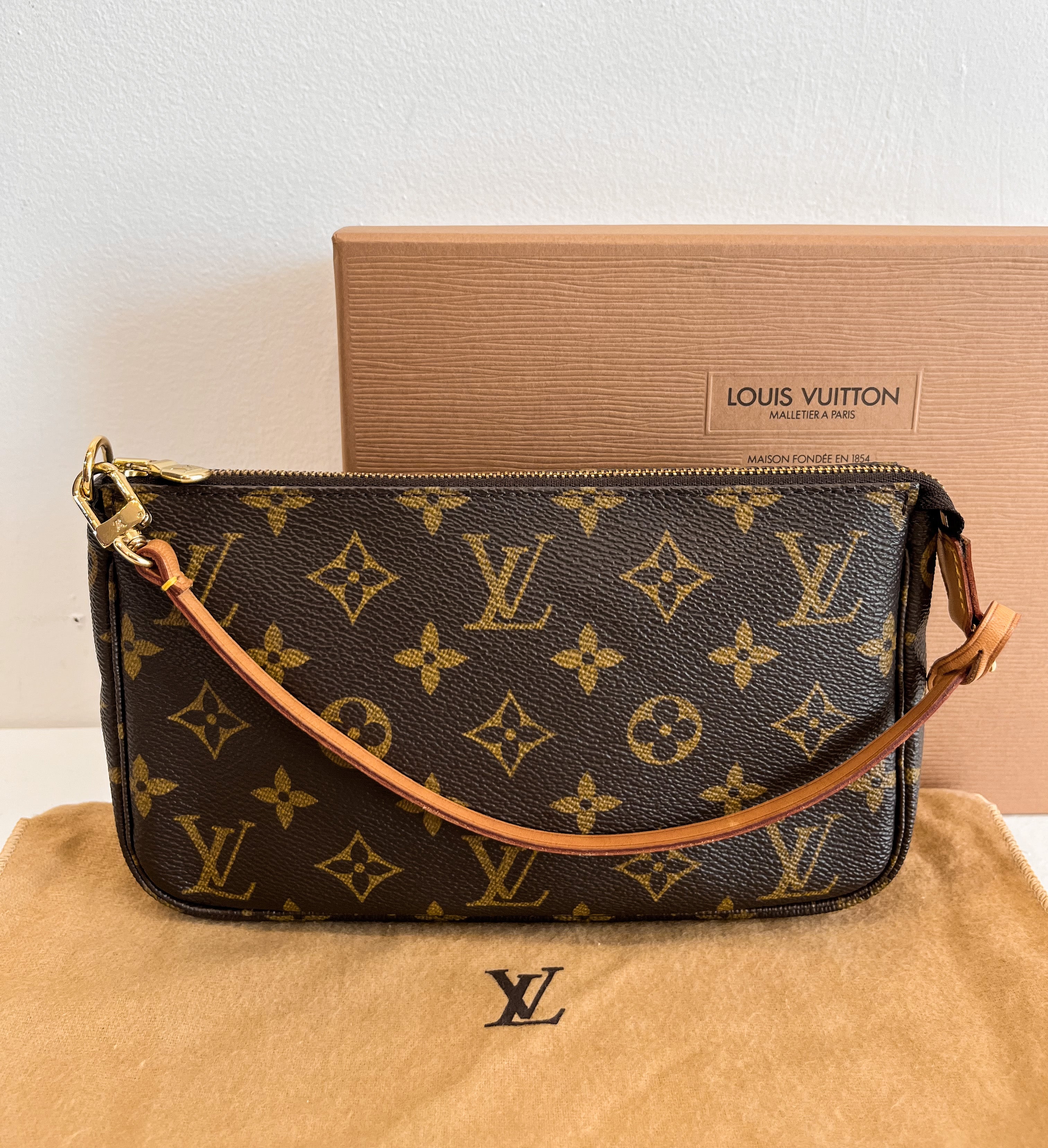 Louis Vuitton Monogram Canvas Pochette Accessoires