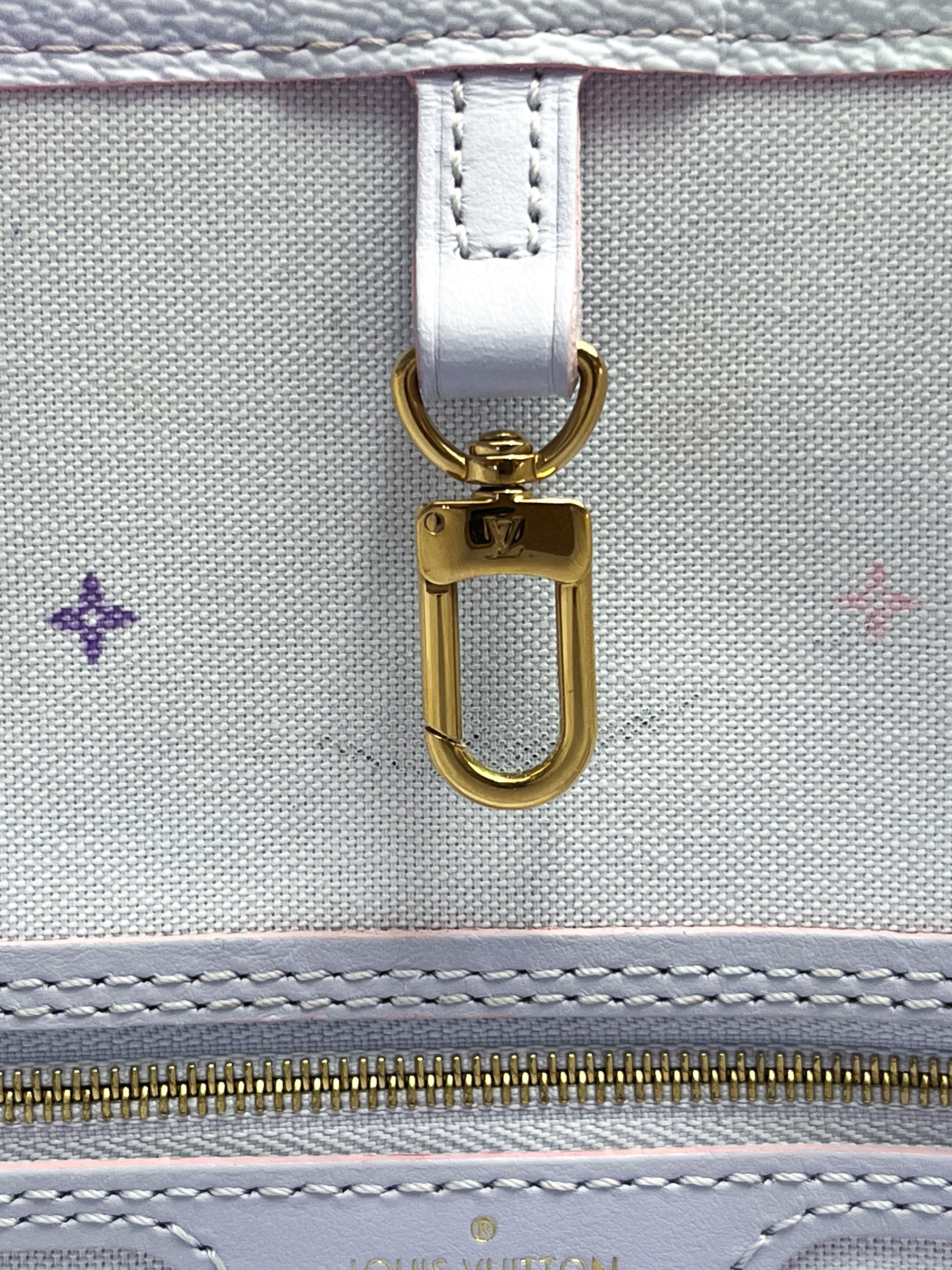 Louis Vuitton Neverfull MM Monogram Giant Spring In The City