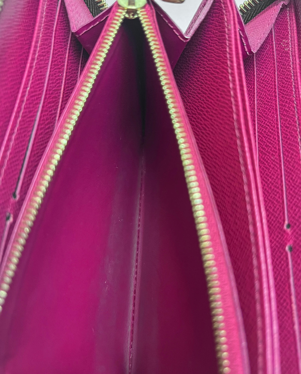 Louis Vuitton Monogram Zippy Wallet