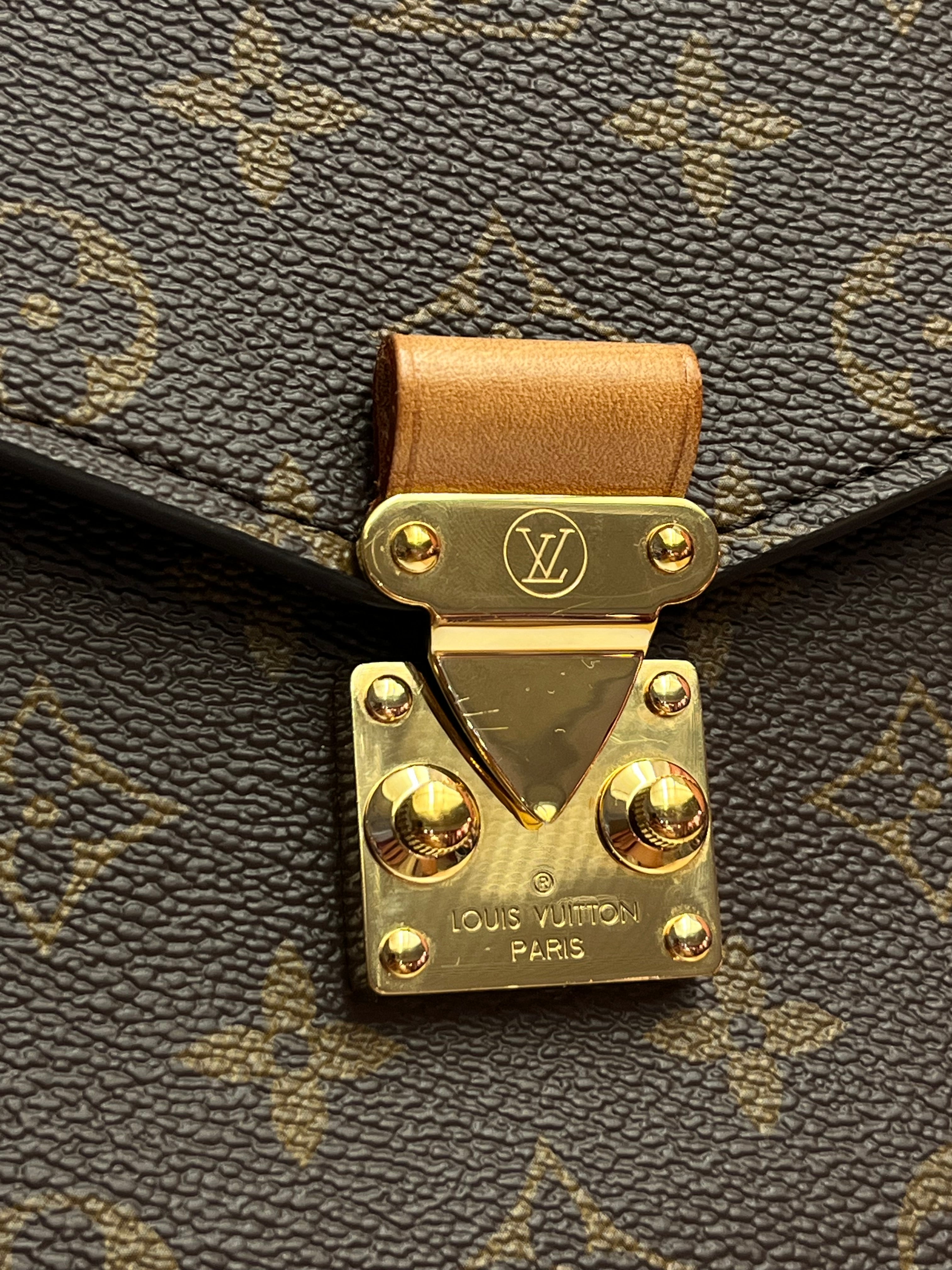 Louis Vuitton Monogram Pochette Metis