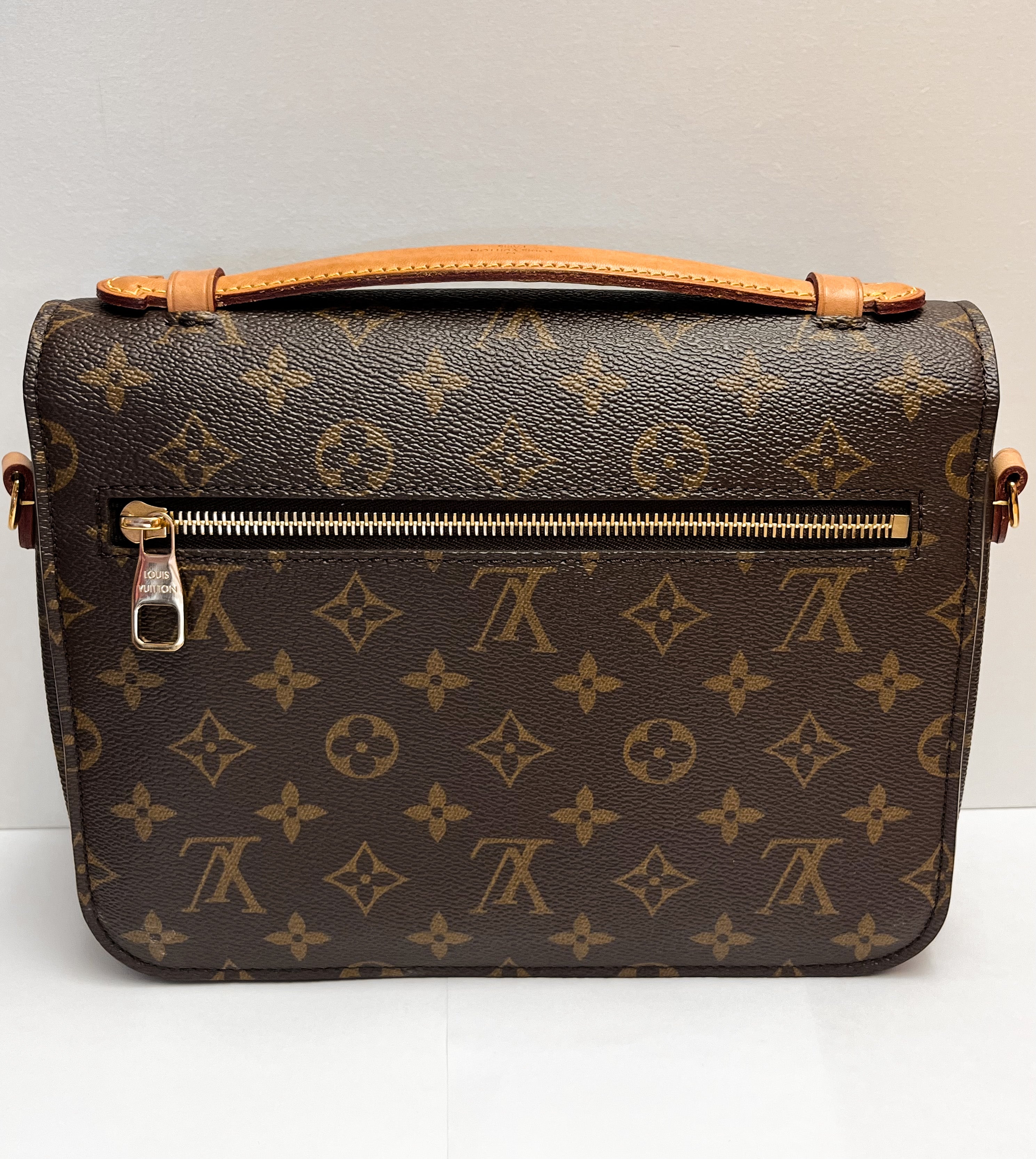 Louis Vuitton Monogram Pochette Metis