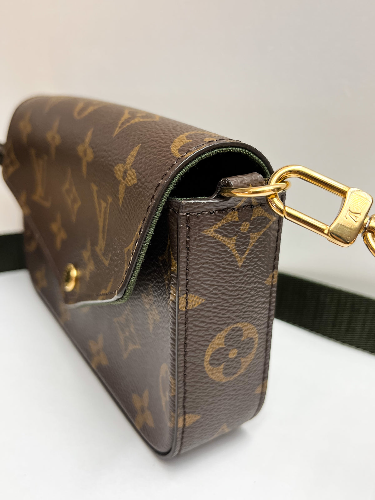 Louis Vuitton Monogram Félicie Strap & Go