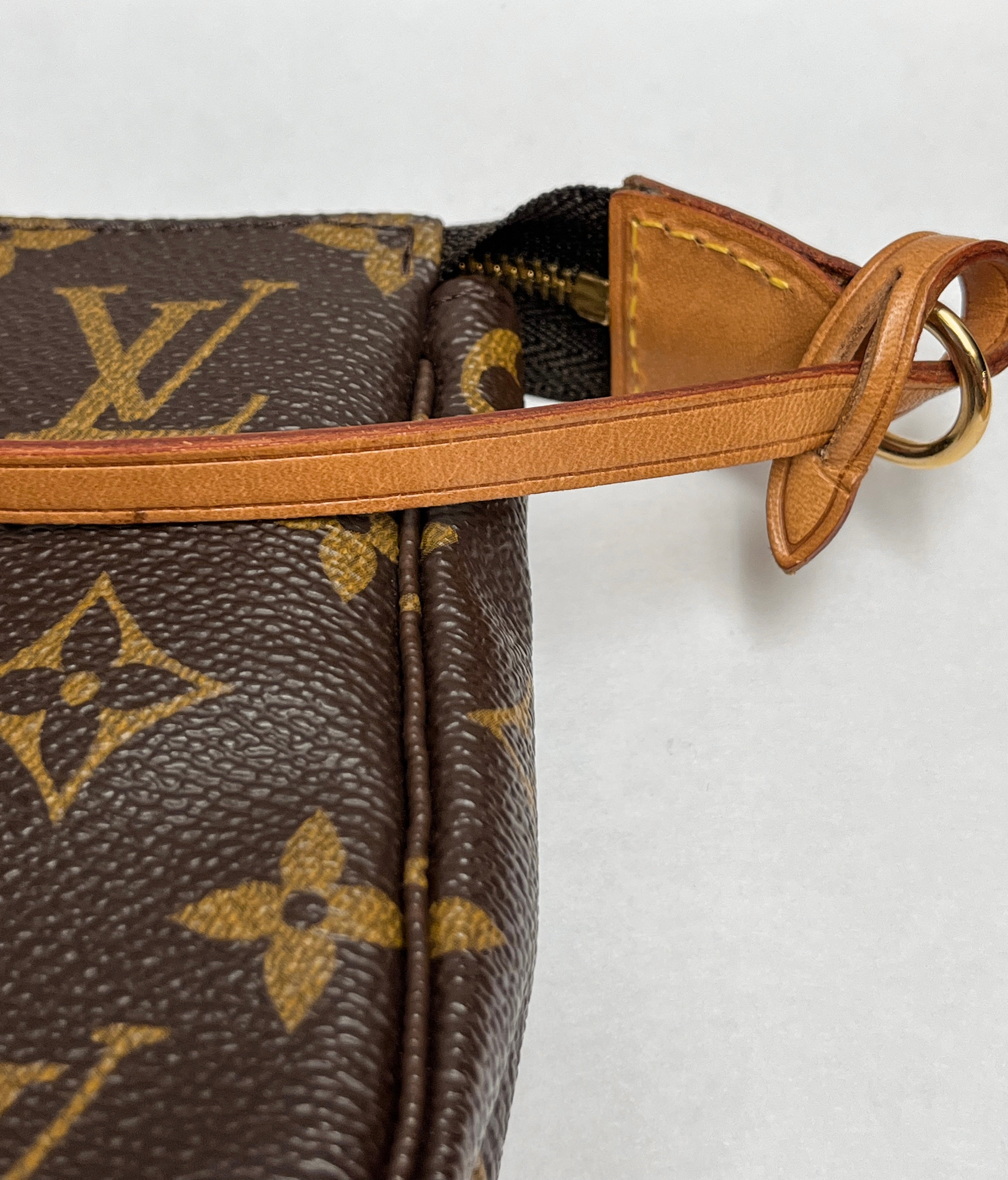 Louis Vuitton Monogram Canvas Pochette Accessoires