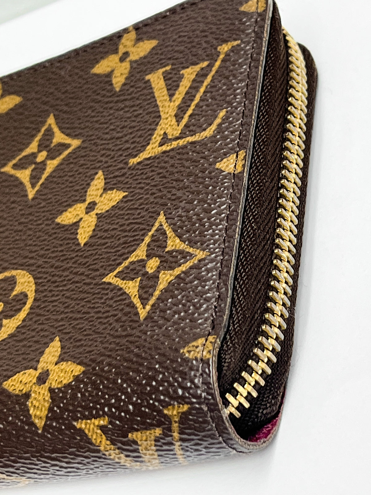 Louis Vuitton Monogram Zippy Wallet