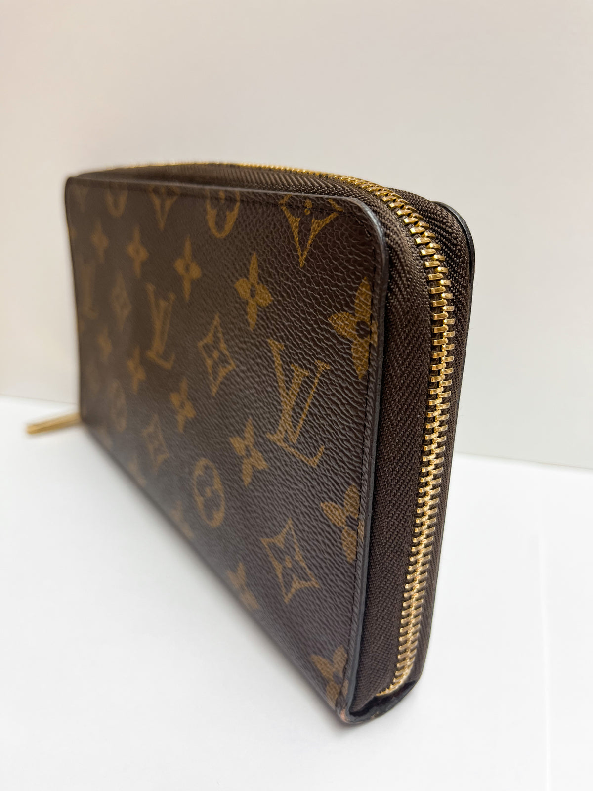 Louis Vuitton Monogram Zippy Organizer Wallet