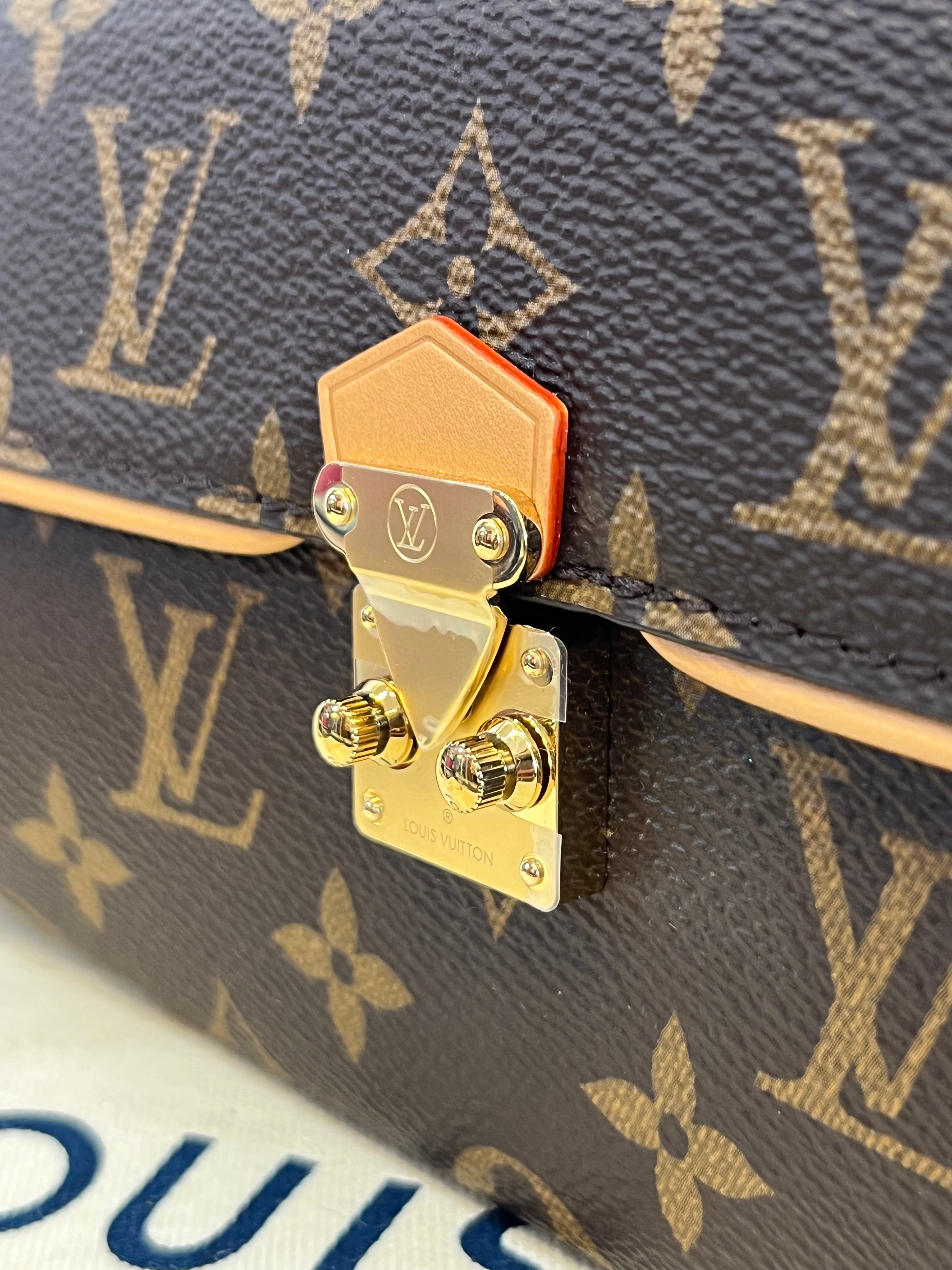 Louis Vuitton Pochette Camille