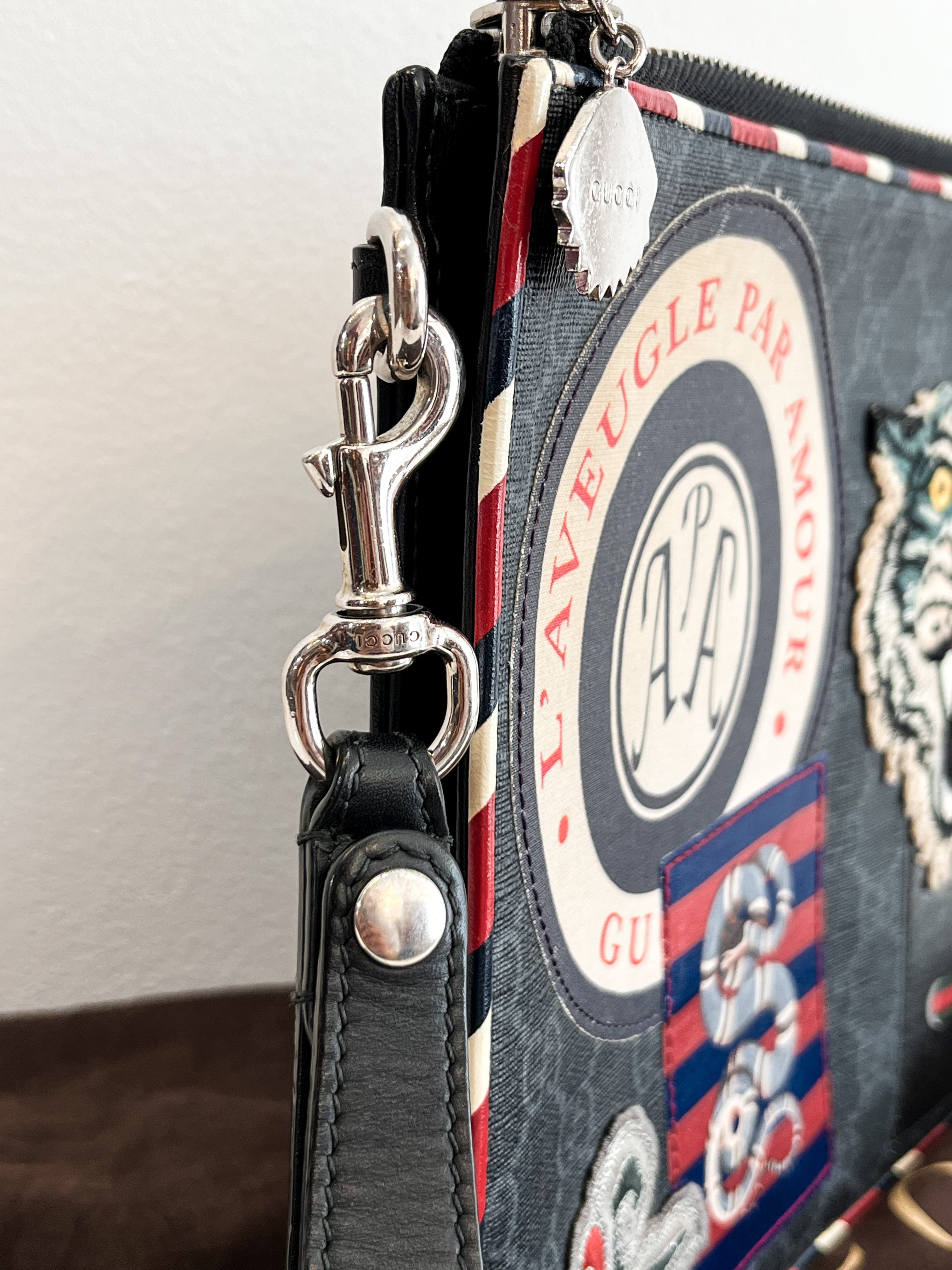 Gucci Night Courier GG Supreme Pouch