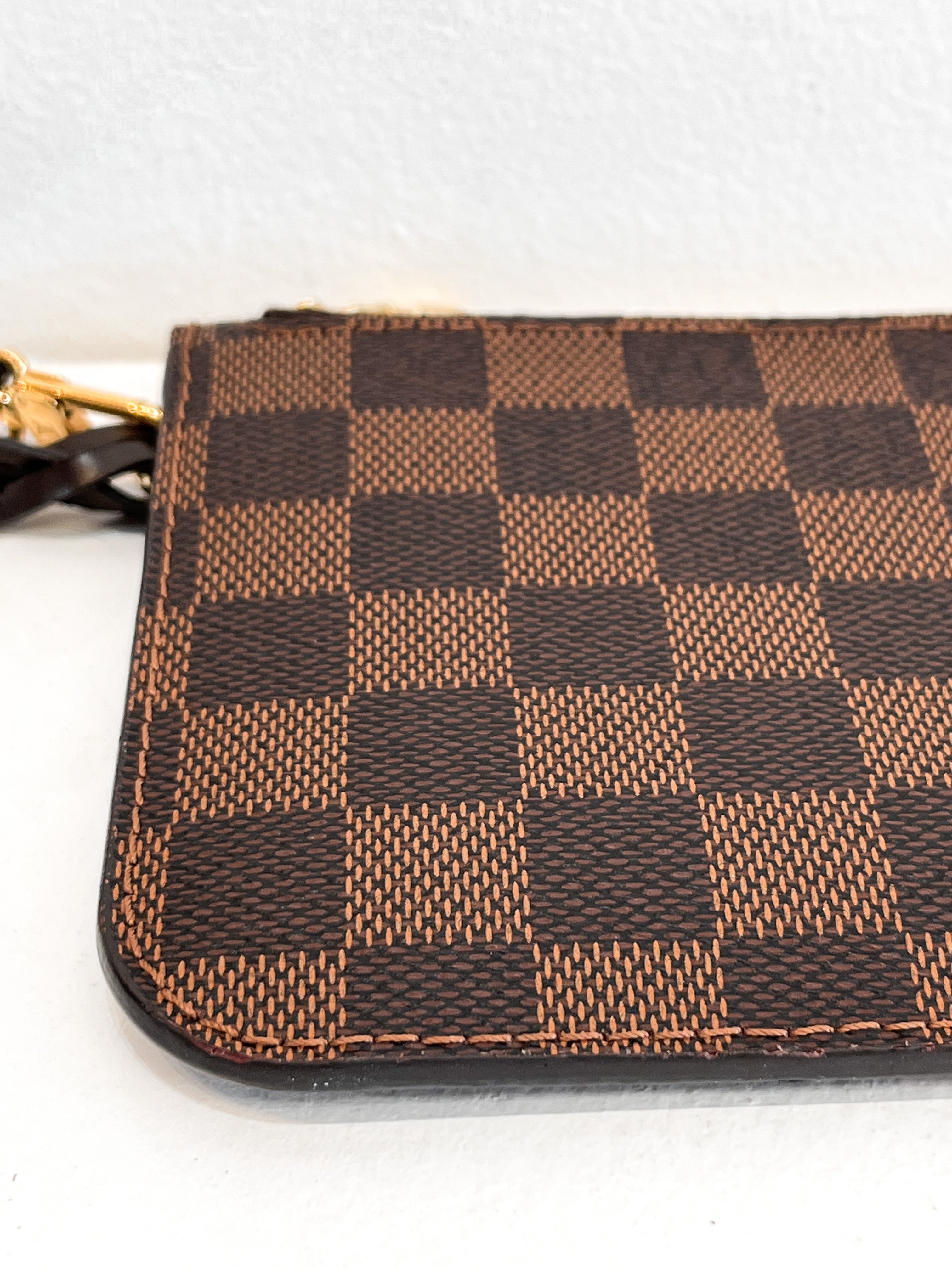 Louis Vuitton Damier Ebene Neverfull PM Pochette
