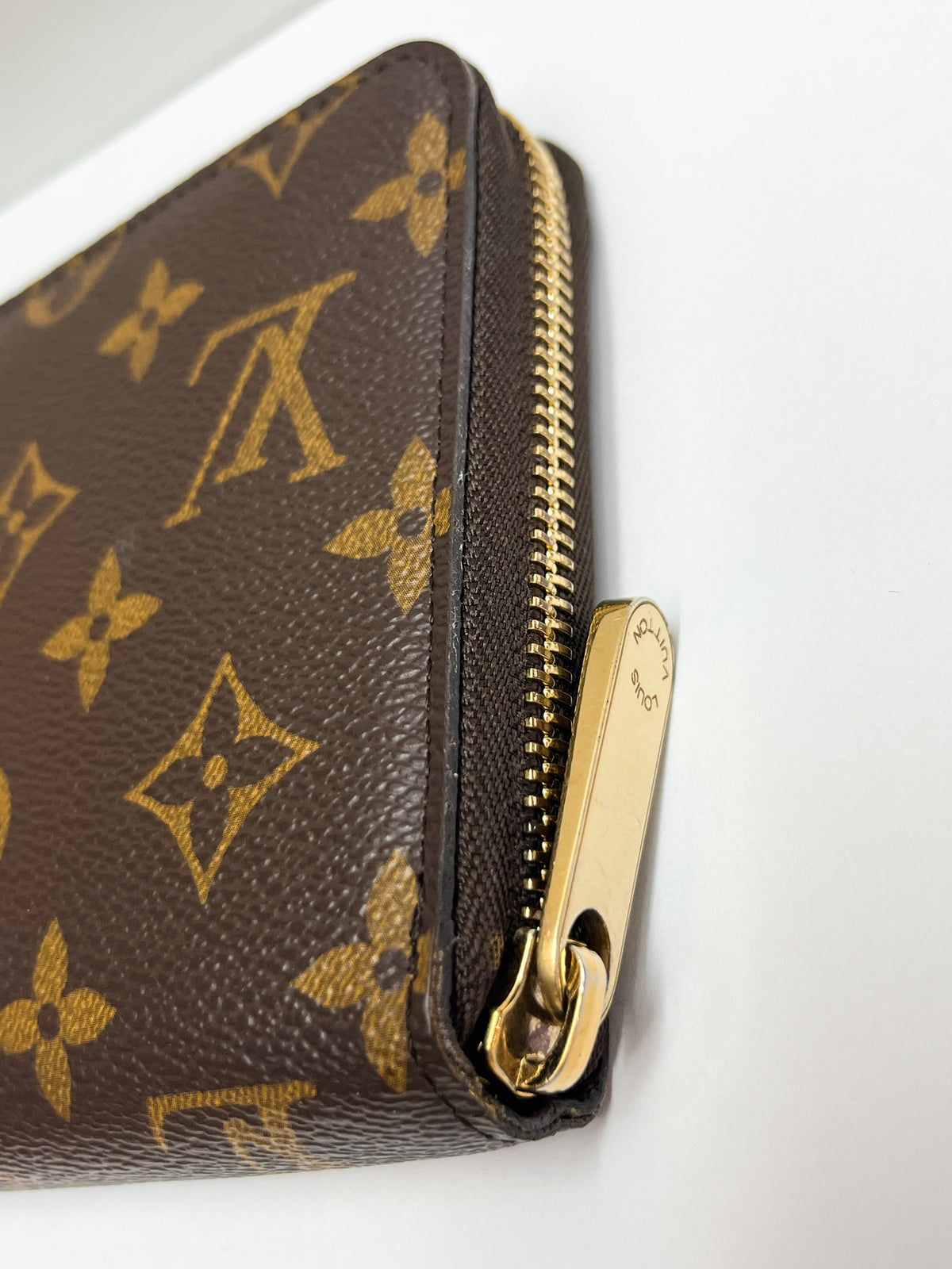 Louis Vuitton Monogram Zippy Organizer Wallet