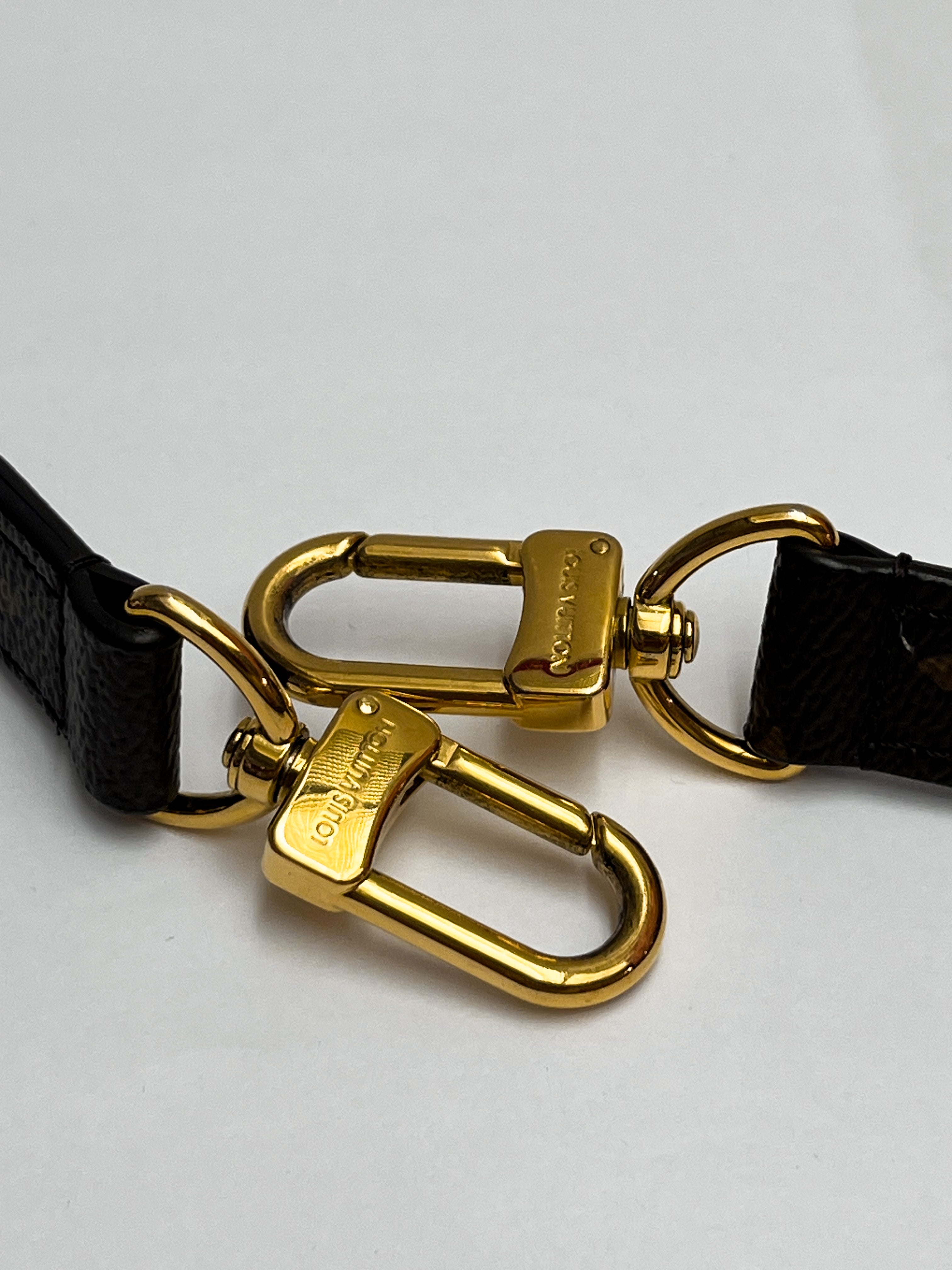 Louis Vuitton Monogram Pochette Metis
