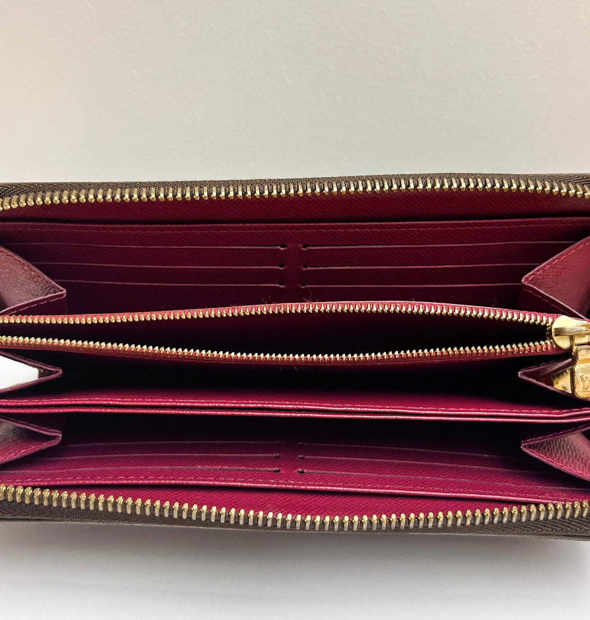 Louis Vuitton Monogram Zippy Wallet